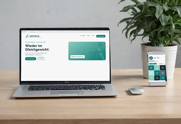 Laptop mit Website und Smartphone mit Social-Media-Profil von Physio Gleichgang (Beispiel, fiktive Firma)